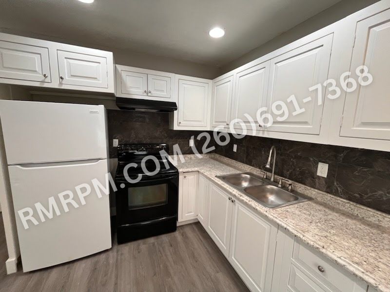641 Byron St. Apt #2