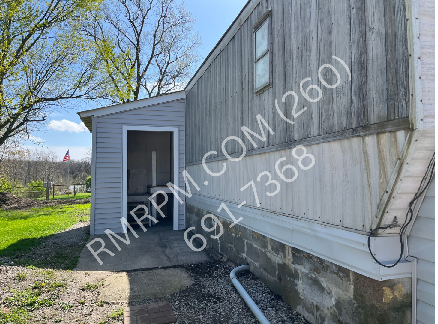 2065 E Lakeside Dr